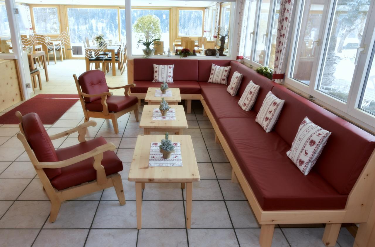 Hotel Garni Panorama Scuol Exterior photo