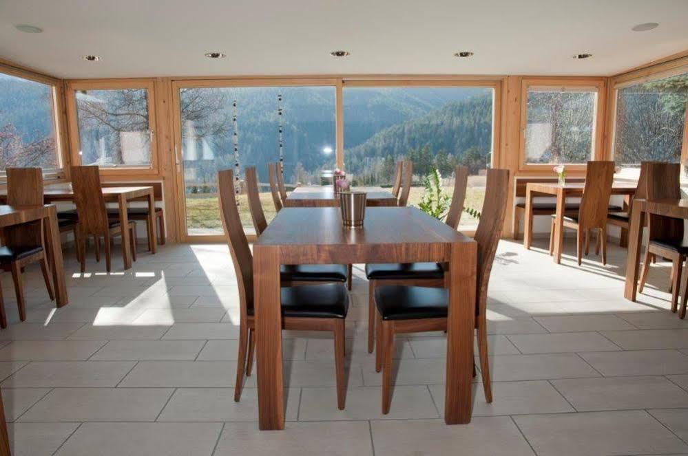 Hotel Garni Panorama Scuol Exterior photo